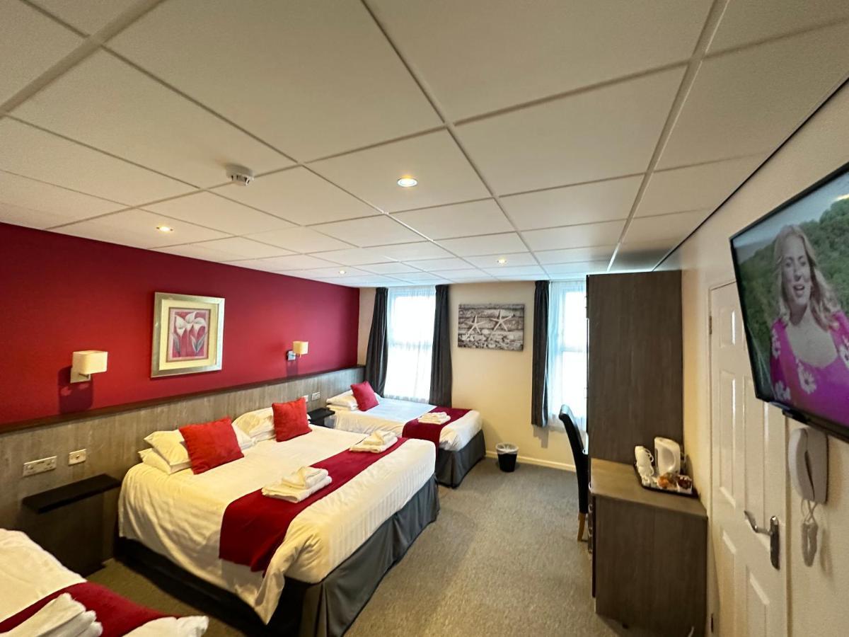 The Port Hotel พอร์ตรัช ภายนอก รูปภาพ